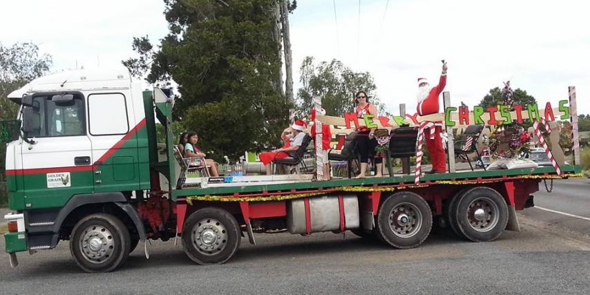 Edgecumbe Bluelight Xmas Float Parade and Concert in the Park