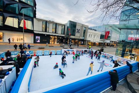 Example of the rink set up